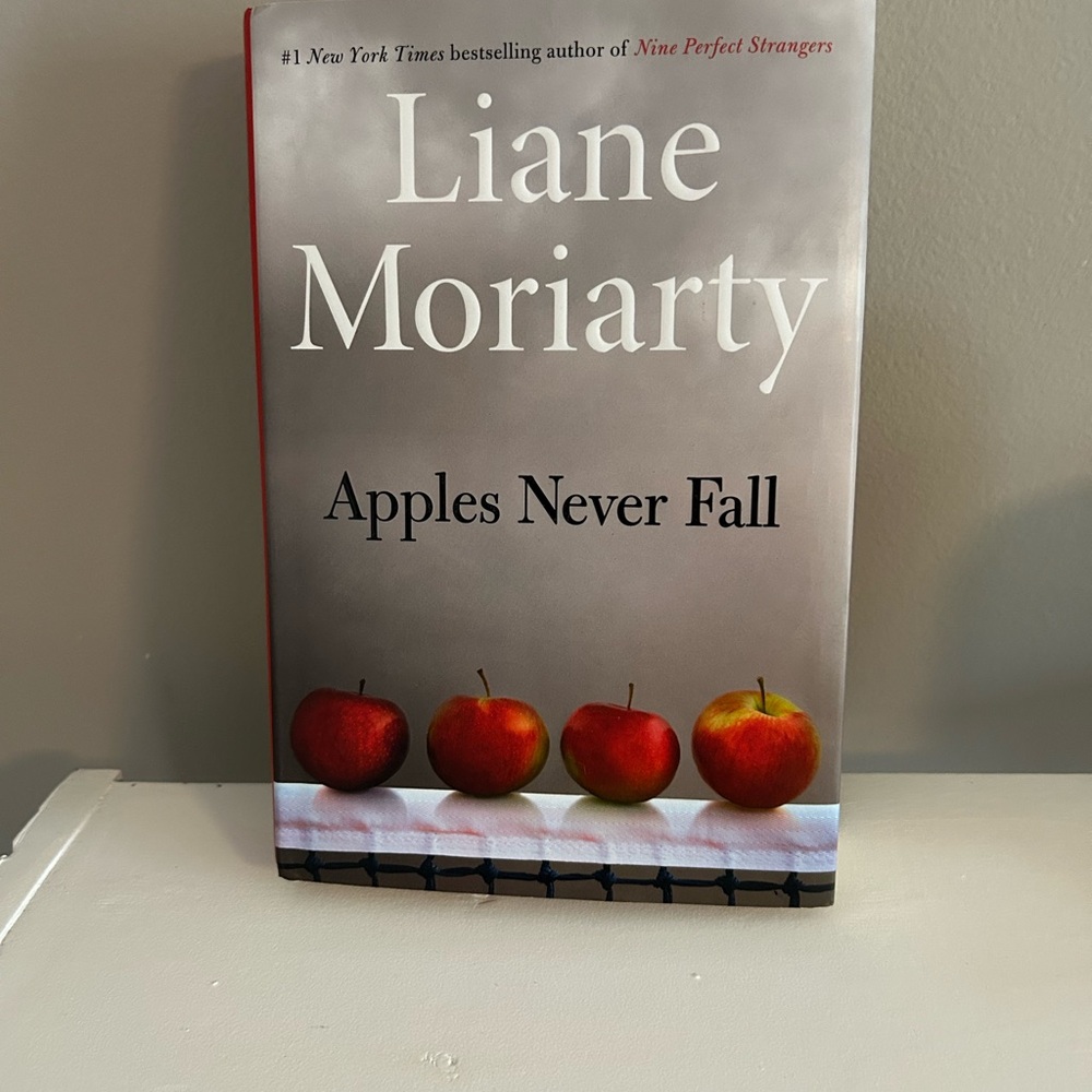 Apples Never Fall by Liane‎ Moriarty